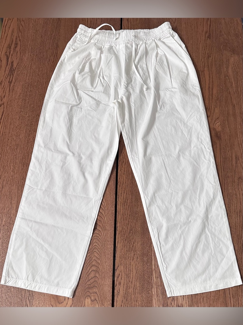 NWOT. Olivaceous White Twill Wide Leg Pants Size LARGE